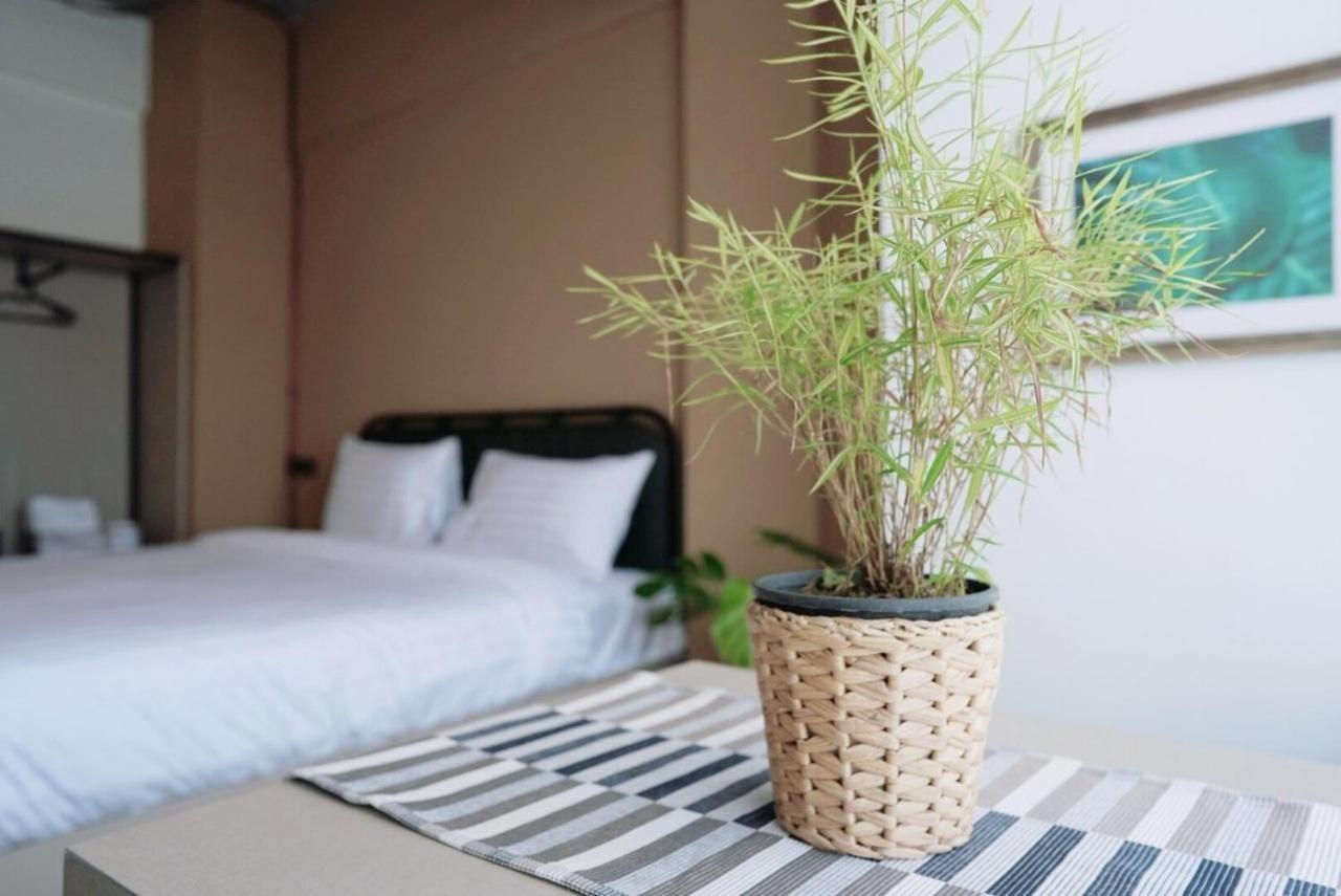 The Wood Hotel Surin Exterior foto